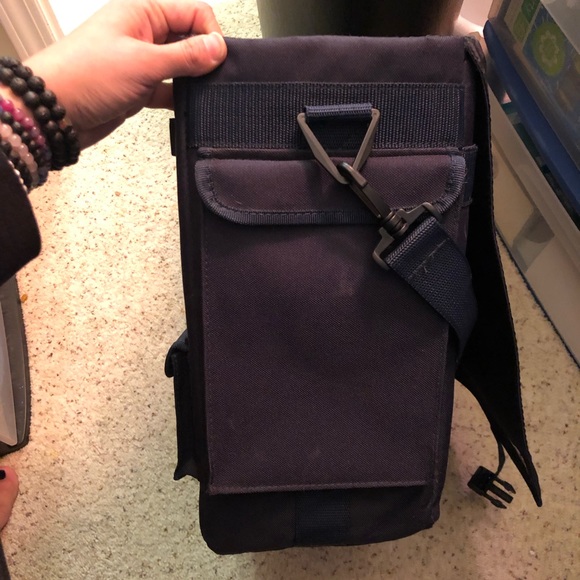 Crop in Style tote - Picture 5 of 6